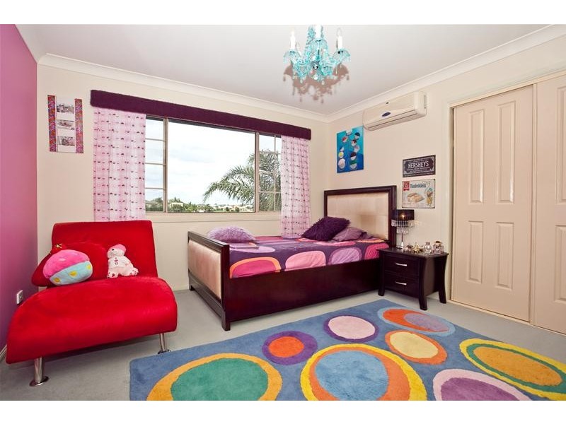 120 Santa Cruz Boulevard, Clear Island Waters QLD 4226