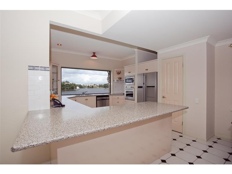 120 Santa Cruz Boulevard, Clear Island Waters QLD 4226