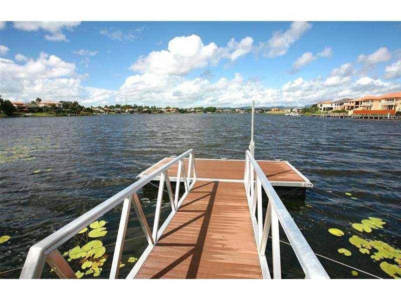 122 Port Jackson Boulevard, Clear Island Waters QLD 4226