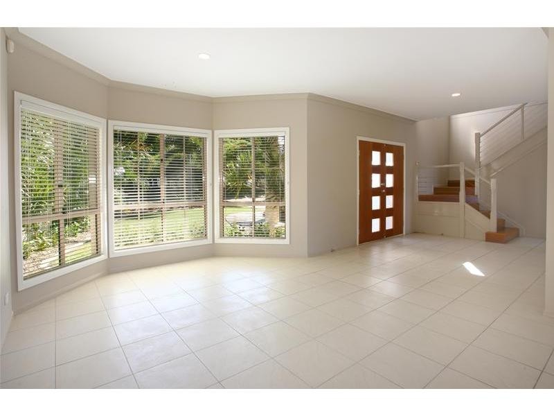 122 Port Jackson Boulevard, Clear Island Waters QLD 4226