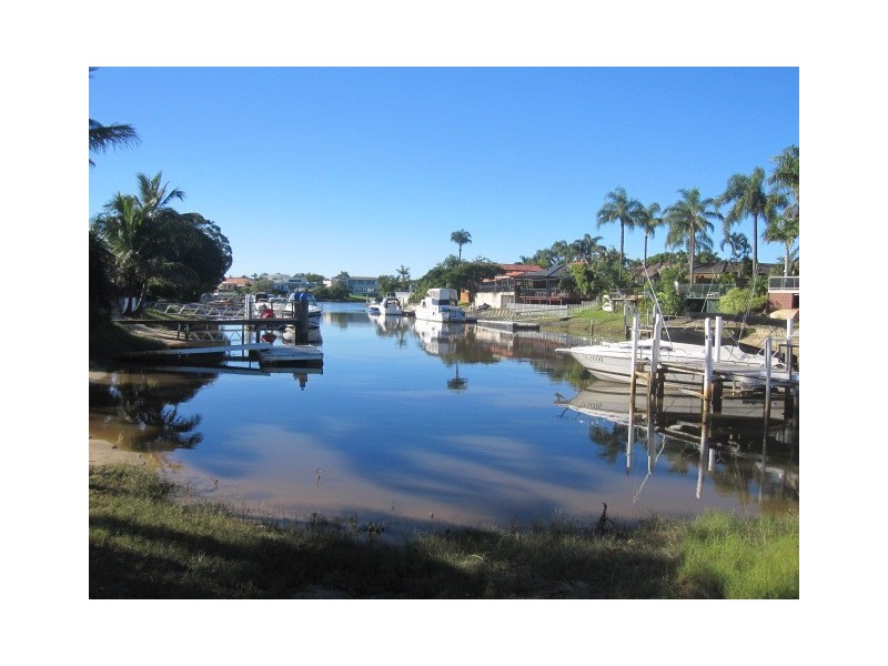 40 Cypress Drive, Broadbeach Waters QLD 4218