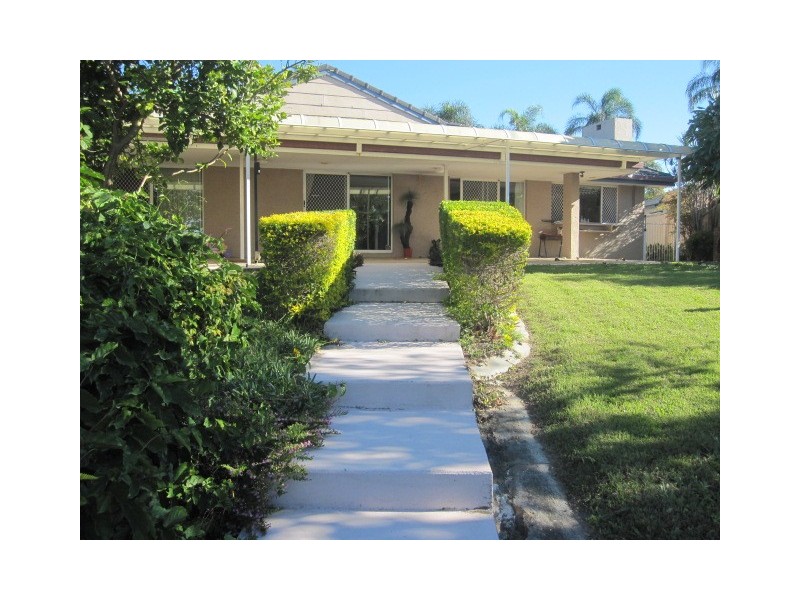 40 Cypress Drive, Broadbeach Waters QLD 4218