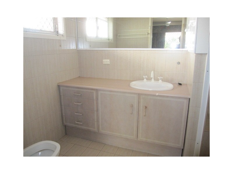 40 Cypress Drive, Broadbeach Waters QLD 4218