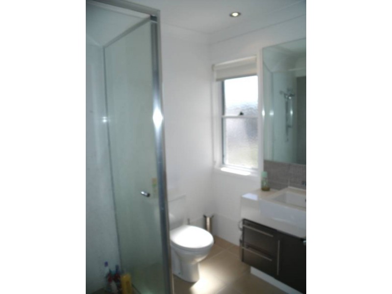 24 Lillie street, Burleigh Waters QLD 4220