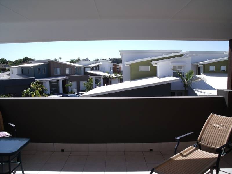 24 Lillie street, Burleigh Waters QLD 4220