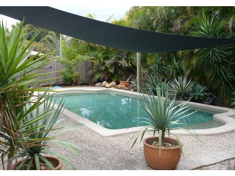 31 Lancelin Drive, Mermaid Waters QLD 4218