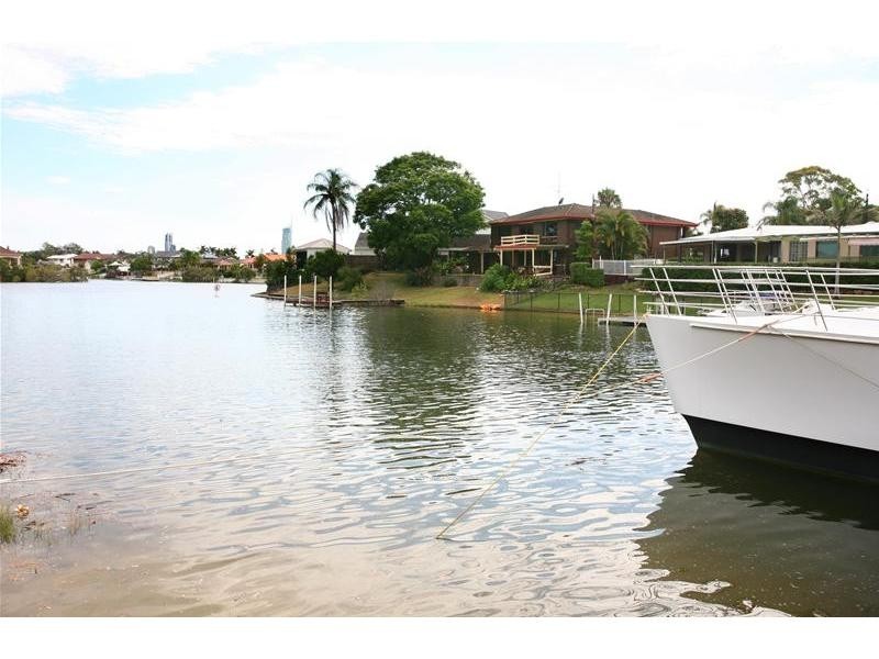 13 Conifer Crescent, Broadbeach Waters QLD 4218