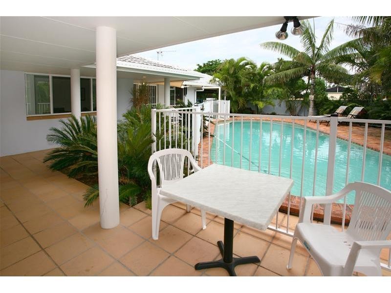 13 Conifer Crescent, Broadbeach Waters QLD 4218