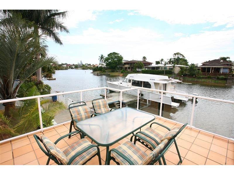 13 Conifer Crescent, Broadbeach Waters QLD 4218
