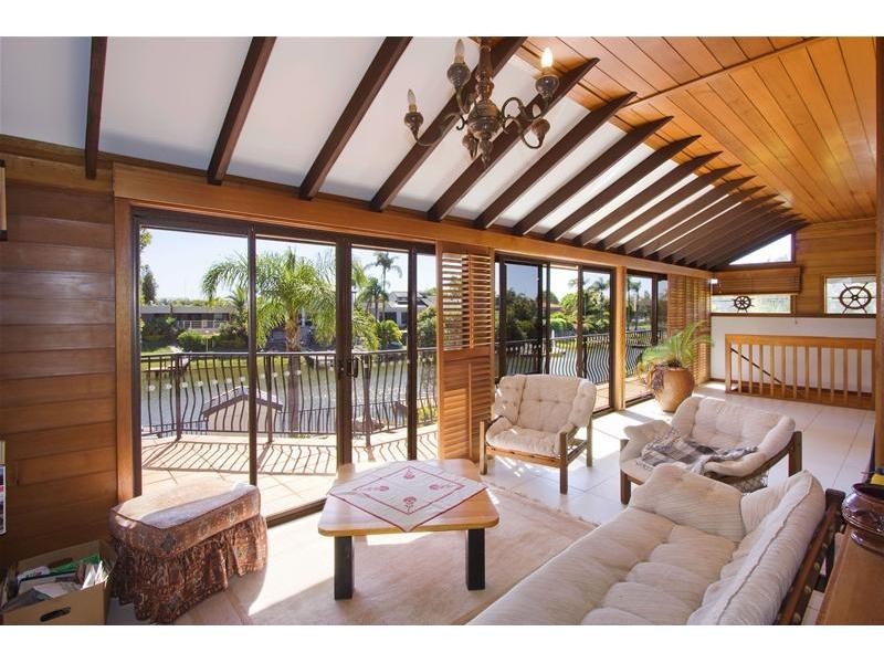 3 Witt Avenue, Carrara QLD 4211