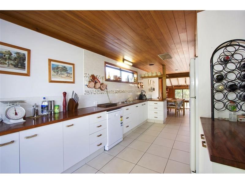 3 Witt Avenue, Carrara QLD 4211