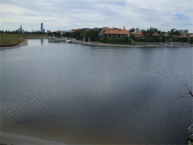 42 Allandale Entrance, Mermaid Waters QLD 4218