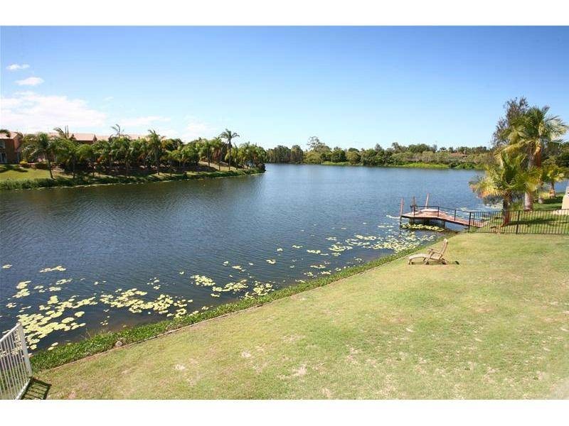 33 Julatten Drive, Robina QLD 4226