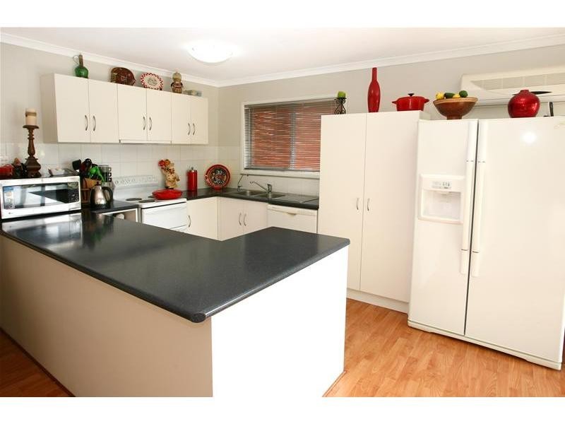 11 Merrimac Boulevard, Broadbeach Waters QLD 4218