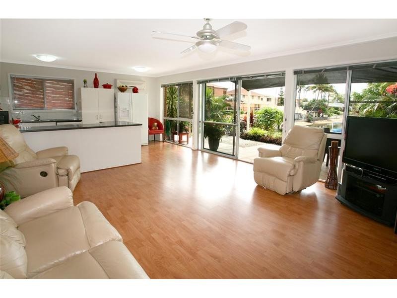 11 Merrimac Boulevard, Broadbeach Waters QLD 4218