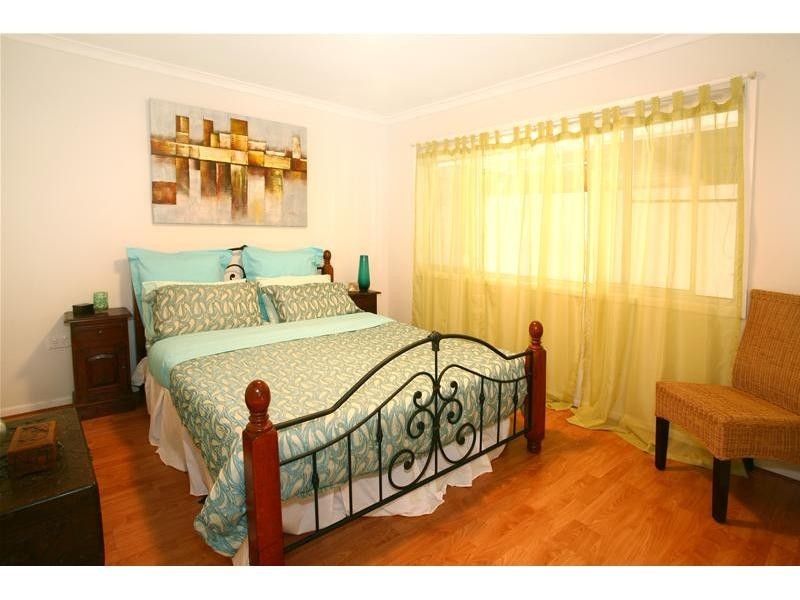 11 Merrimac Boulevard, Broadbeach Waters QLD 4218