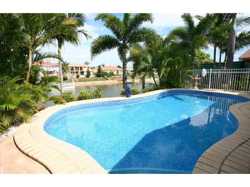 40 Drayton Terrace, Mermaid Waters QLD 4218
