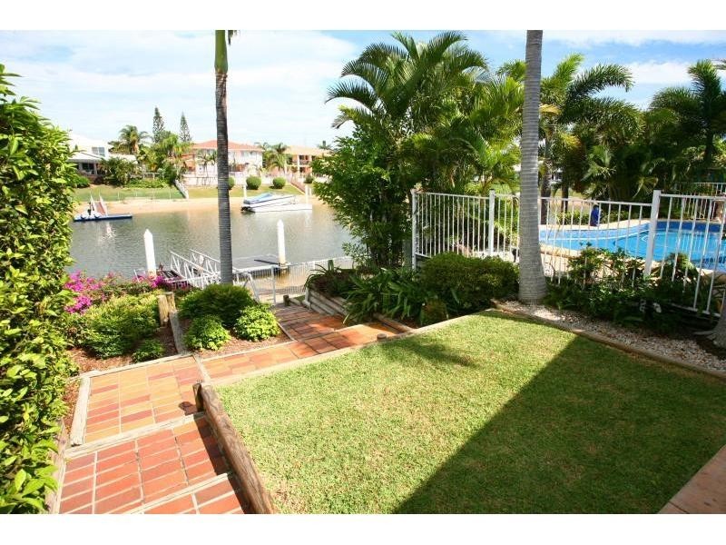 40 Drayton Terrace, Mermaid Waters QLD 4218