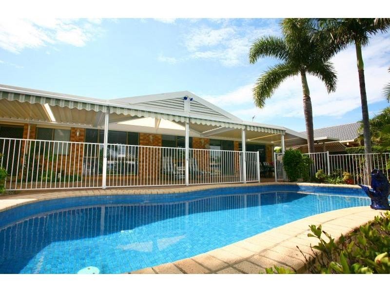 40 Drayton Terrace, Mermaid Waters QLD 4218