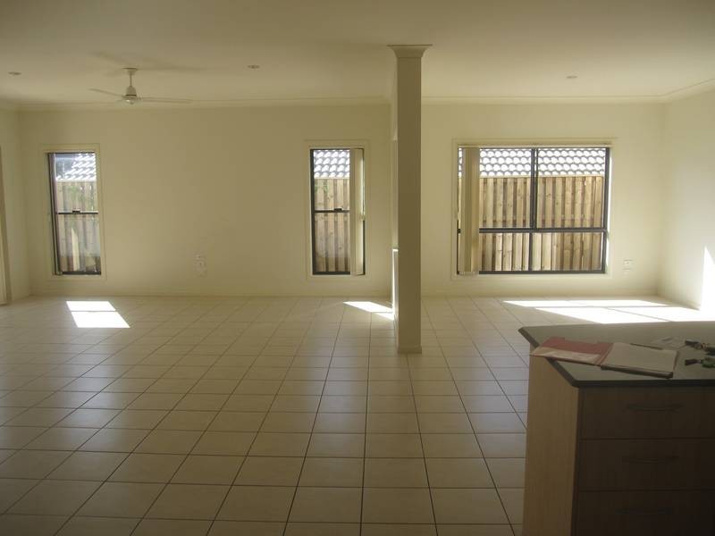91 Bayswater Drive, Varsity Lakes QLD 4227