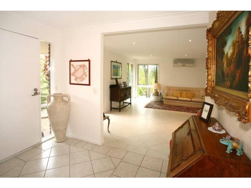 4 Carnoustie Court, Robina QLD 4226