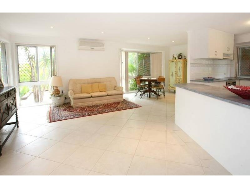 4 Carnoustie Court, Robina QLD 4226