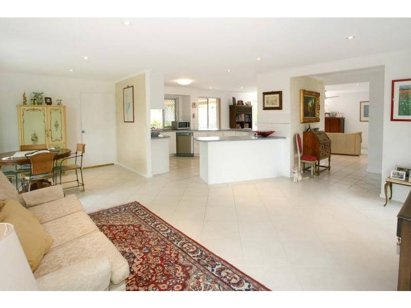 4 Carnoustie Court, Robina QLD 4226