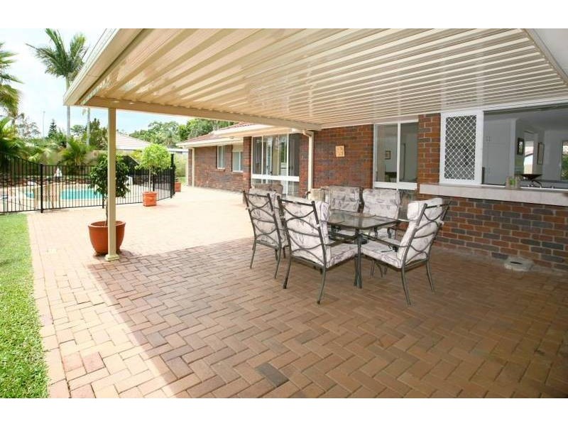 4 Carnoustie Court, Robina QLD 4226