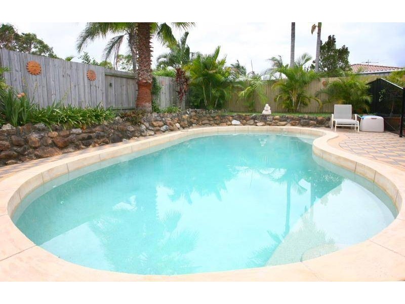 4 Carnoustie Court, Robina QLD 4226