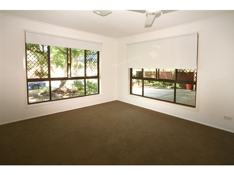 19 Helm Court, Mermaid Waters QLD 4218