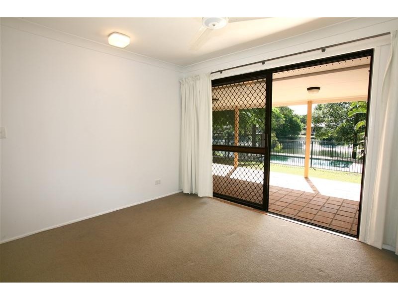 19 Helm Court, Mermaid Waters QLD 4218