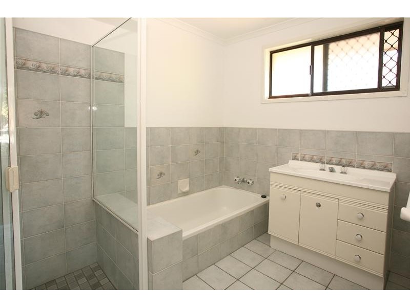 19 Helm Court, Mermaid Waters QLD 4218