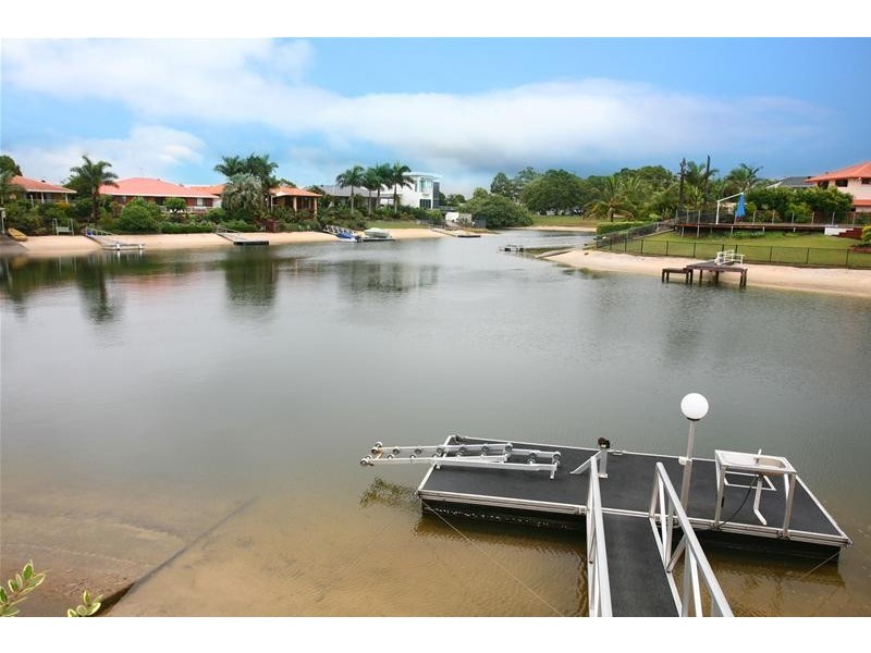 83 Hooker Boulevard, Broadbeach Waters QLD 4218