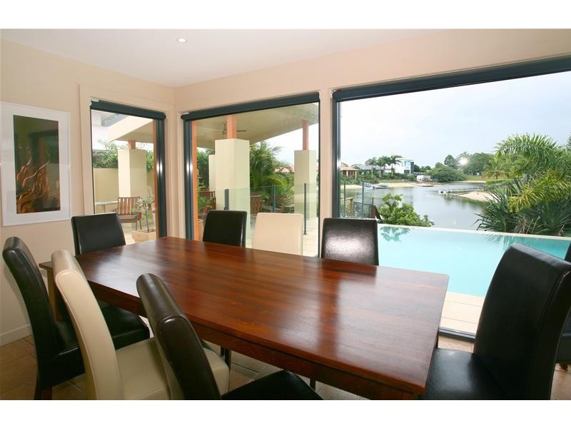 83 Hooker Boulevard, Broadbeach Waters QLD 4218