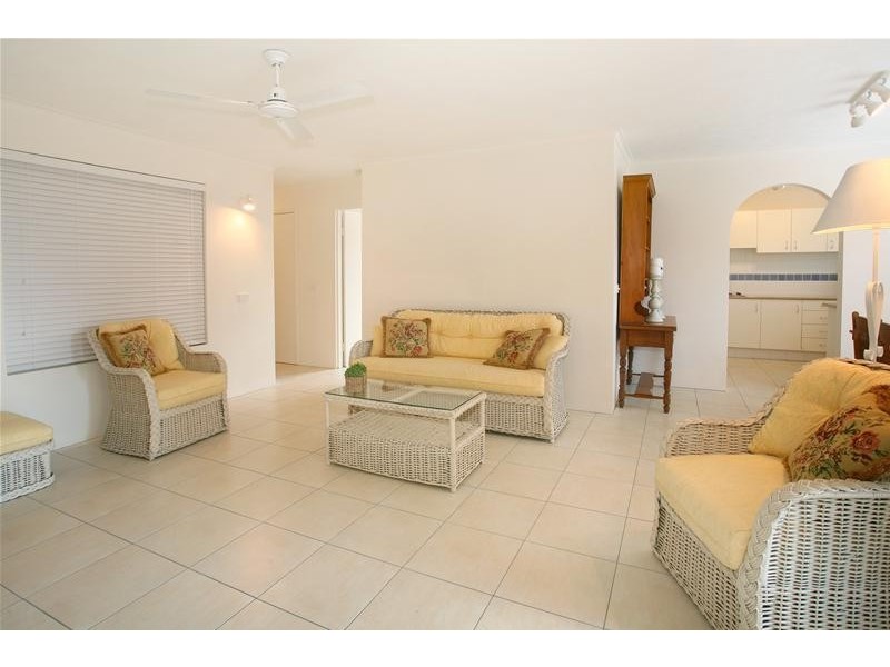 1/22 Dunlop Circuit, Mermaid Waters QLD 4218