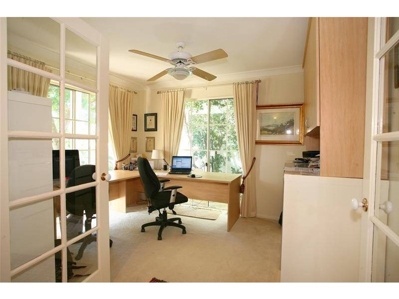 58 Bollar Circuit, Clear Island Waters QLD 4226