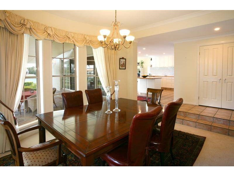 58 Bollar Circuit, Clear Island Waters QLD 4226