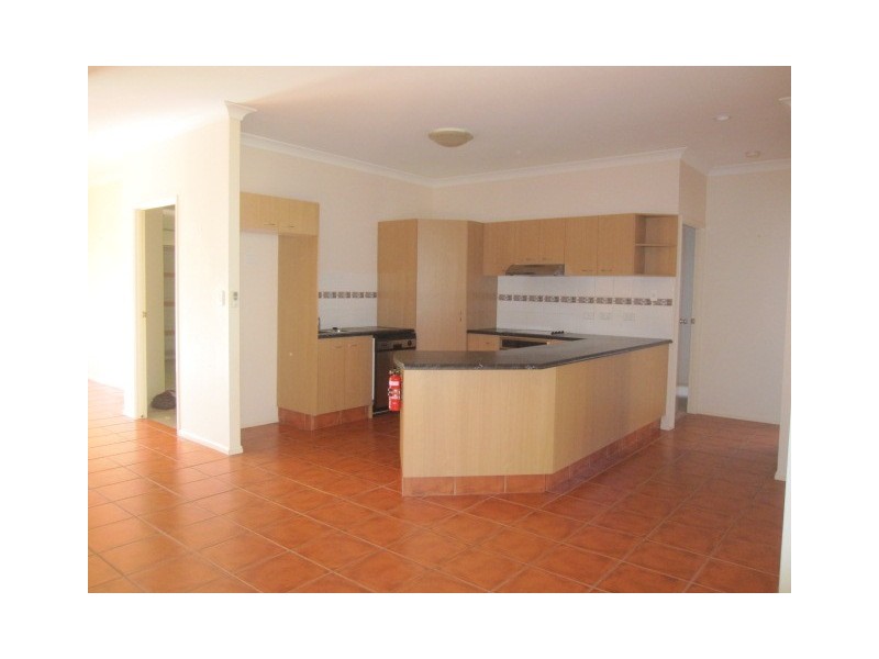 9 Montville Ct, Varsity Lakes QLD 4227