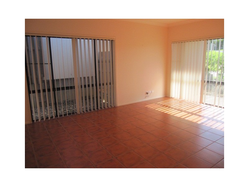 9 Montville Ct, Varsity Lakes QLD 4227