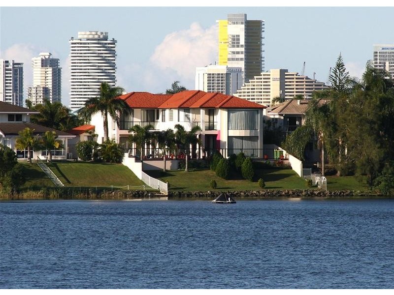 42A Montevideo Drive, Clear Island Waters QLD 4226