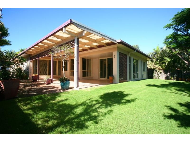 8 Mornington Terrace, Robina QLD 4226