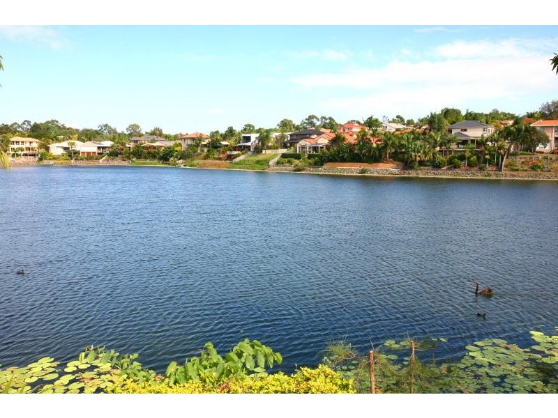 8 Mornington Terrace, Robina QLD 4226