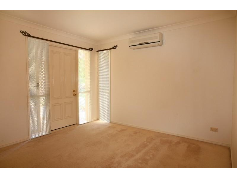 8 Mornington Terrace, Robina QLD 4226