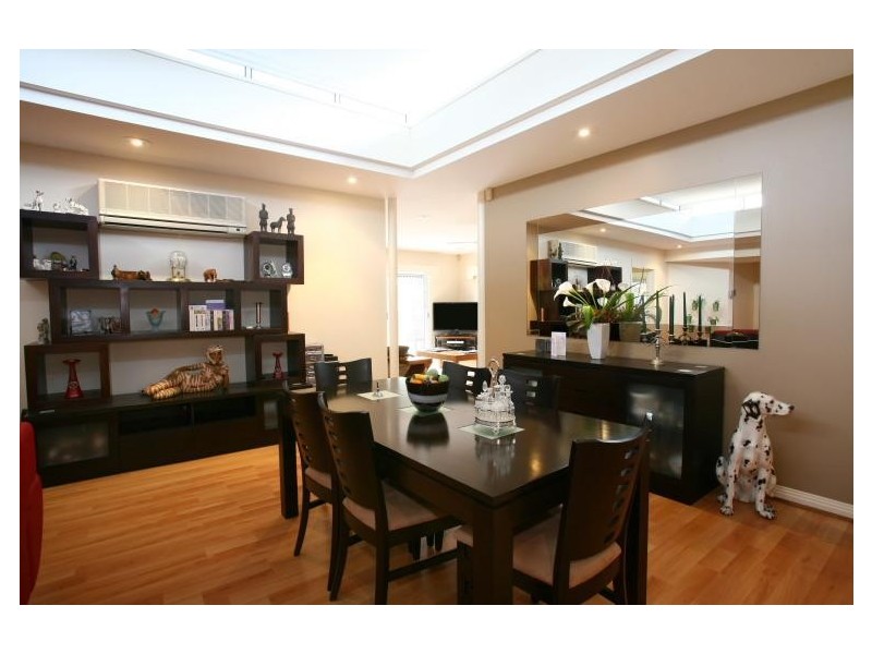 129 Santa Cruz Boulevard, Clear Island Waters QLD 4226