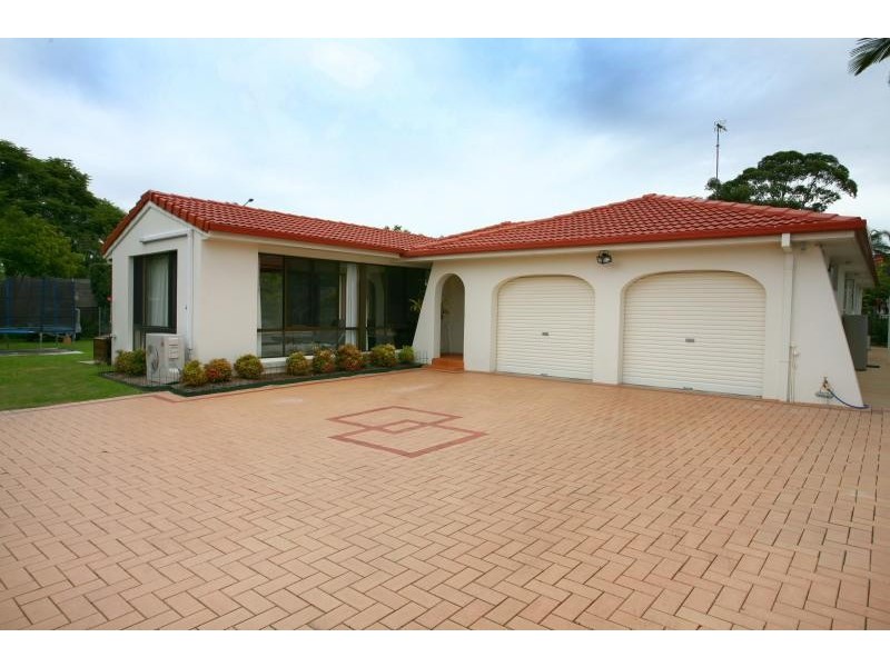 3 Tirau Place, Broadbeach Waters QLD 4218