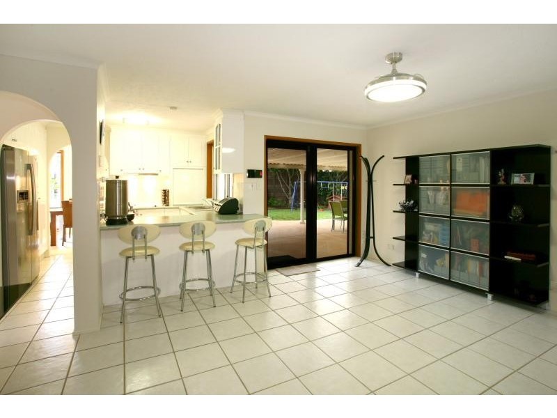 3 Tirau Place, Broadbeach Waters QLD 4218