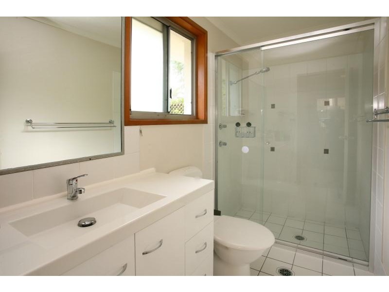 3 Tirau Place, Broadbeach Waters QLD 4218
