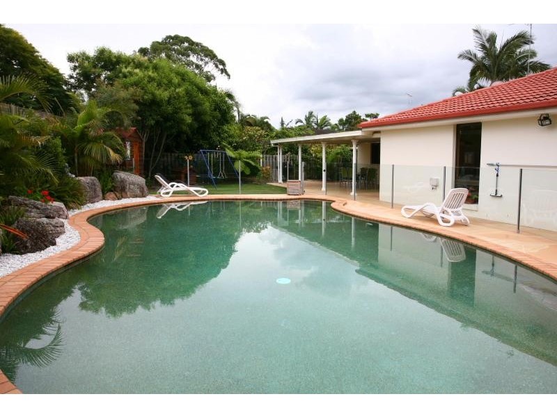 3 Tirau Place, Broadbeach Waters QLD 4218