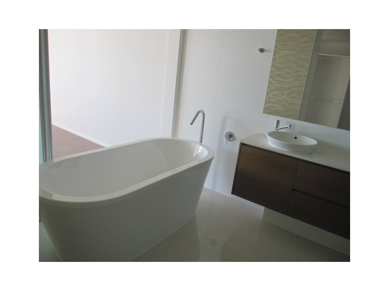 3093/3029 The Boulevard, Carrara QLD 4211