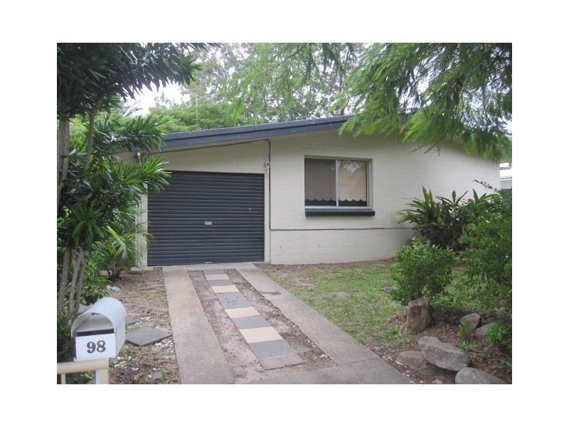 98 RIO VISTA BVD, Broadbeach Waters QLD 4218